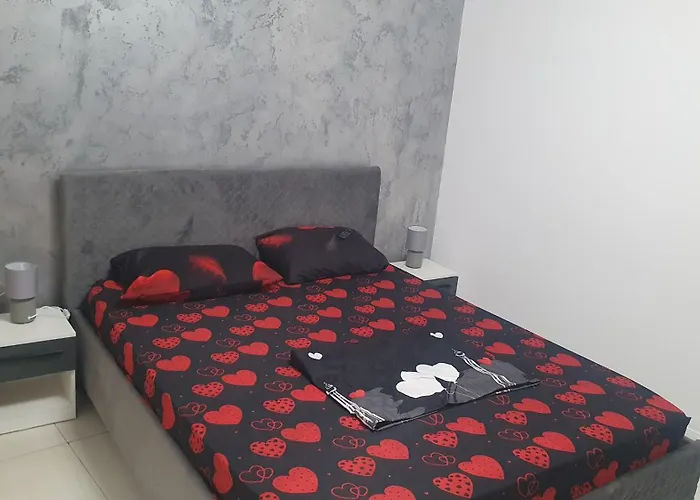 Casa Nedelcu Gazde/Camere de închiriat *